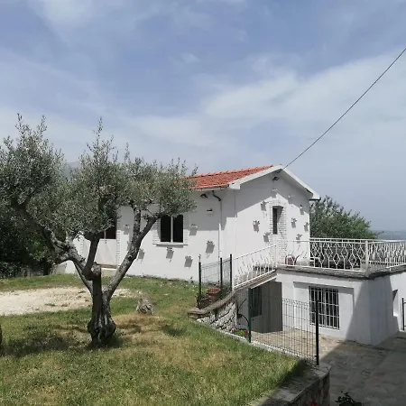L'atriena Bed & Breakfast *